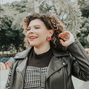 Meet your Posher, Janira